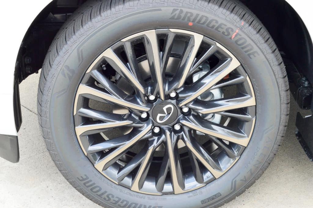 new 2026 INFINITI QX80 car, priced at $117,920