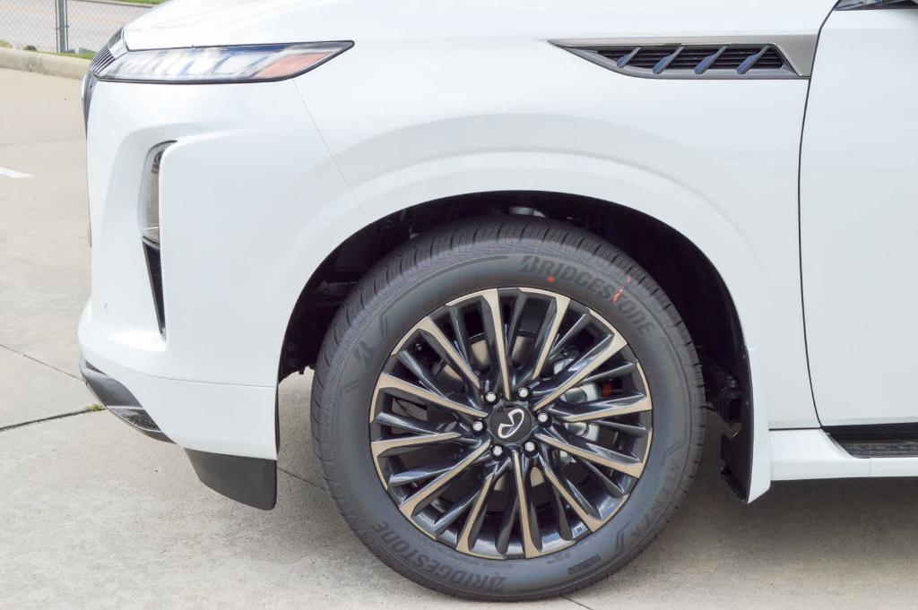 new 2026 INFINITI QX80 car, priced at $117,920