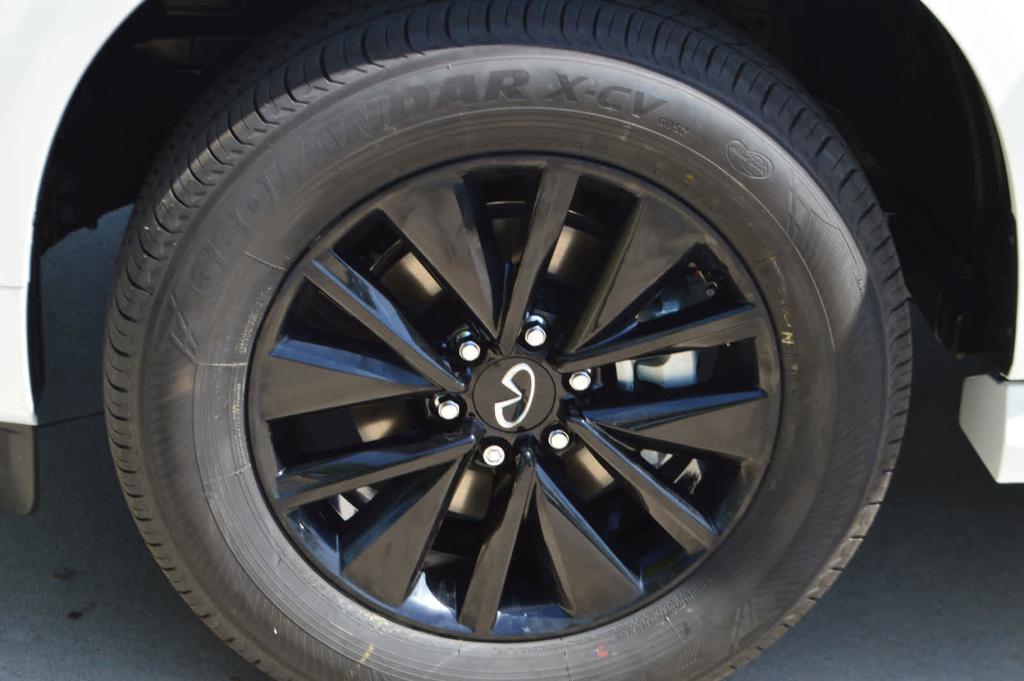 new 2025 INFINITI QX80 car, priced at $86,975