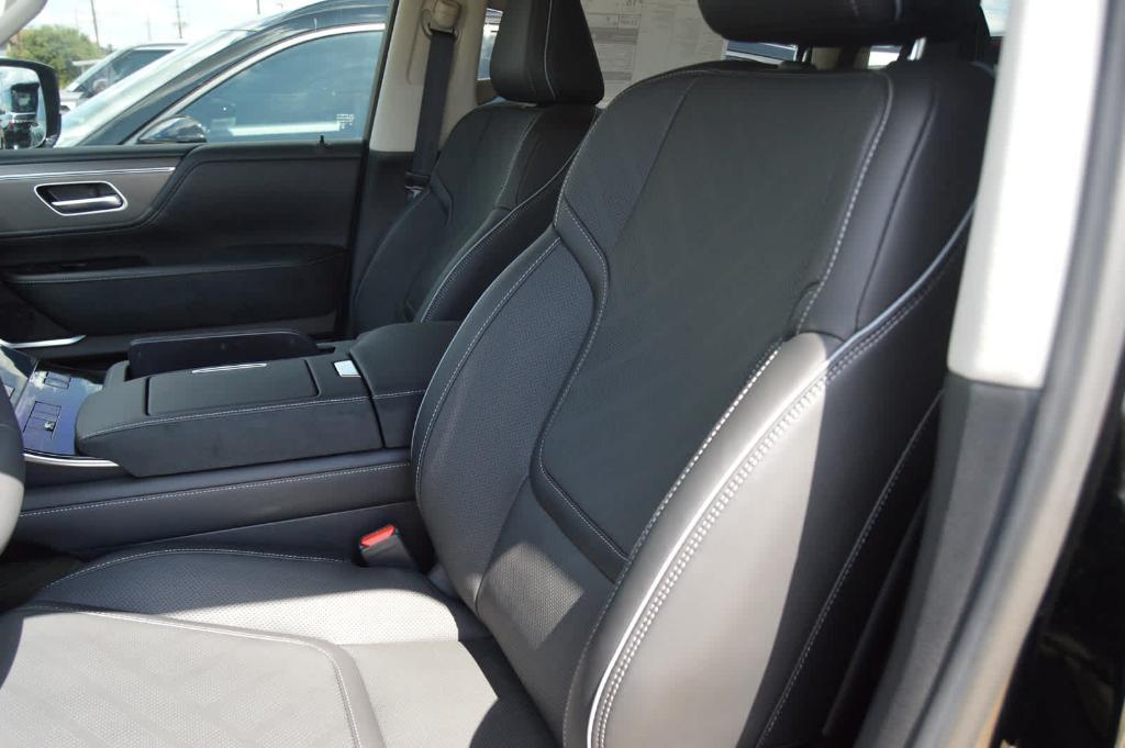 new 2026 INFINITI QX80 car, priced at $110,602