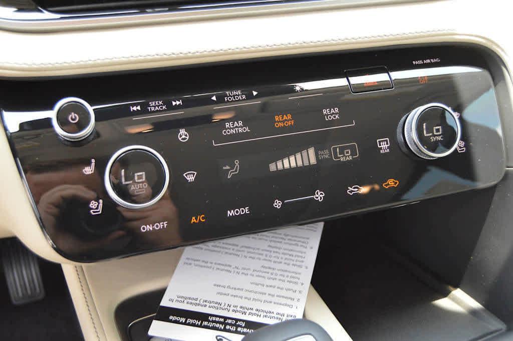 new 2025 INFINITI QX60 car, priced at $59,670