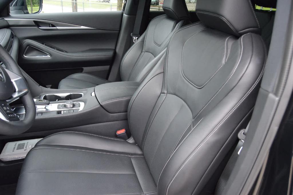 used 2025 INFINITI QX60 car, priced at $45,999