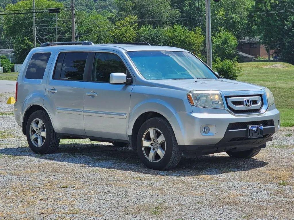 used 2011 Honda Pilot car, priced at $6,495