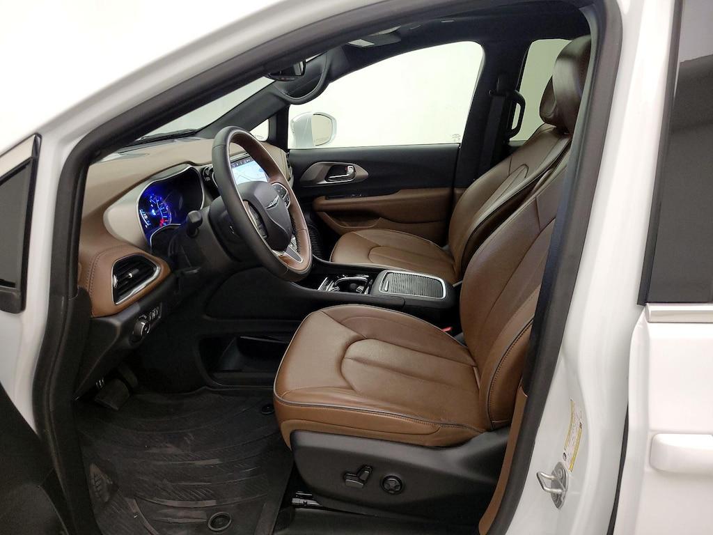used 2021 Chrysler Pacifica Hybrid car, priced at $38,998