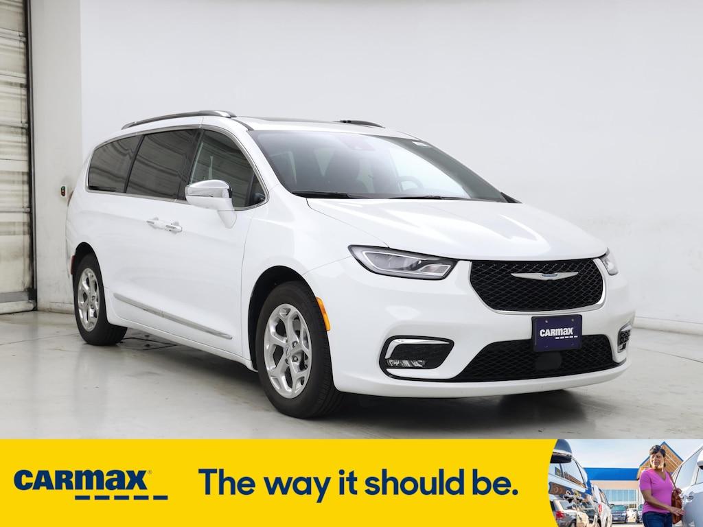 used 2021 Chrysler Pacifica Hybrid car, priced at $38,998