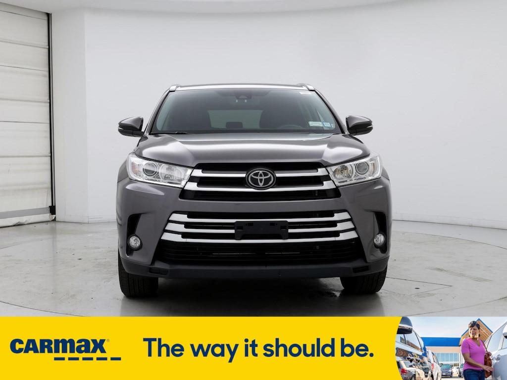 used 2019 Toyota Highlander car, priced at $33,998