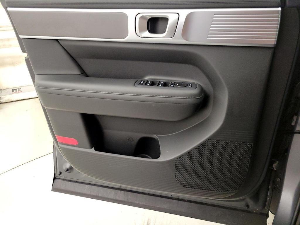 used 2025 Hyundai Santa Fe car, priced at $36,998