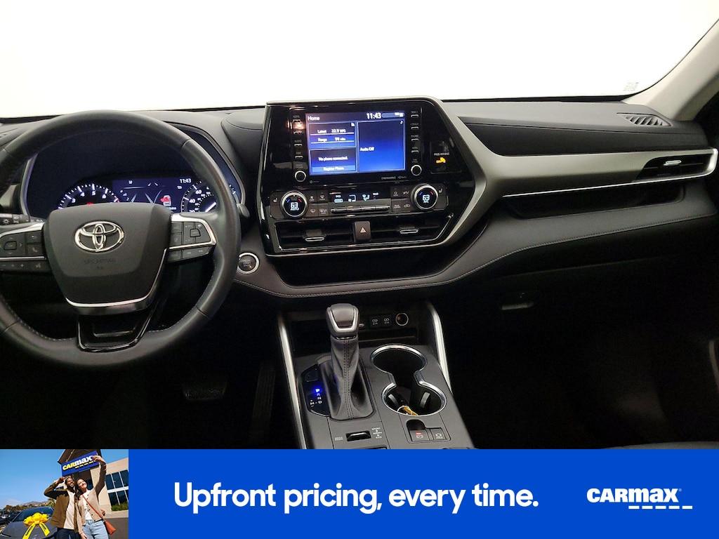 used 2021 Toyota Highlander car, priced at $31,998