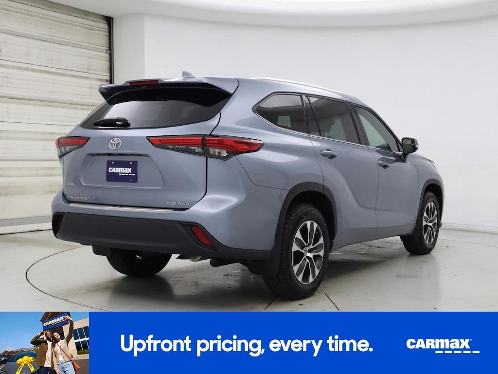 used 2021 Toyota Highlander car, priced at $31,998