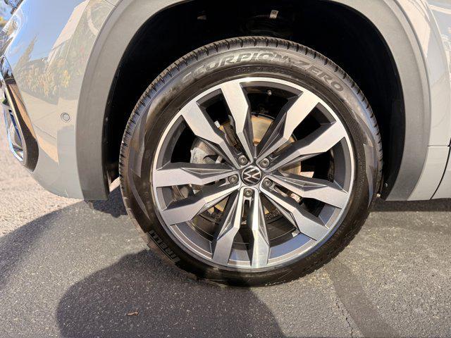 used 2022 Volkswagen Atlas Cross Sport car, priced at $30,810