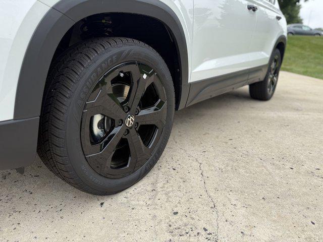 new 2025 Volkswagen Taos car, priced at $33,320
