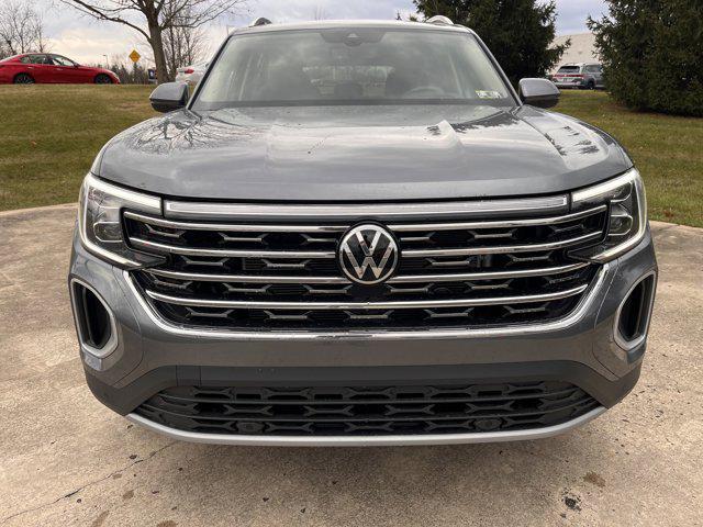 new 2025 Volkswagen Atlas car, priced at $47,301