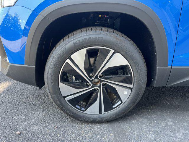 new 2025 Volkswagen Taos car, priced at $32,471
