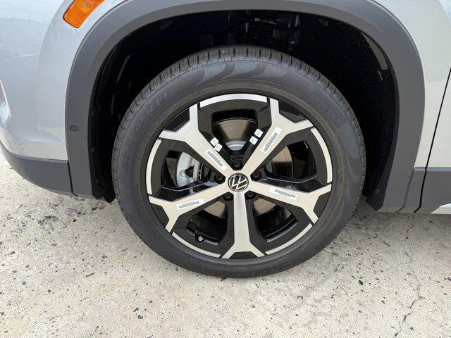 new 2025 Volkswagen Tiguan car, priced at $34,228