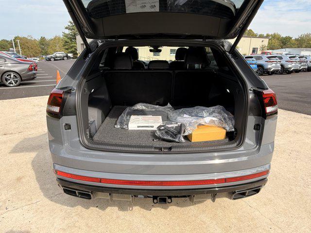 new 2026 Volkswagen Atlas Cross Sport car, priced at $50,192