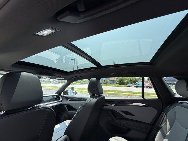 new 2025 Volkswagen Tiguan car, priced at $39,376