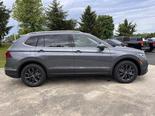 new 2024 Volkswagen Tiguan car, priced at $33,237