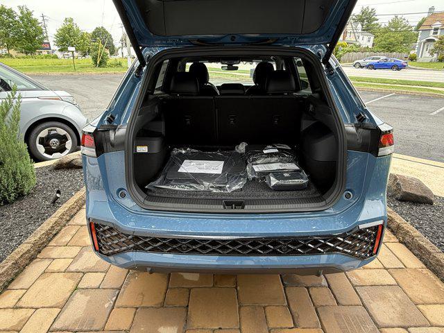 new 2025 Volkswagen Tiguan car, priced at $39,636