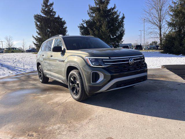 new 2025 Volkswagen Atlas car, priced at $50,051