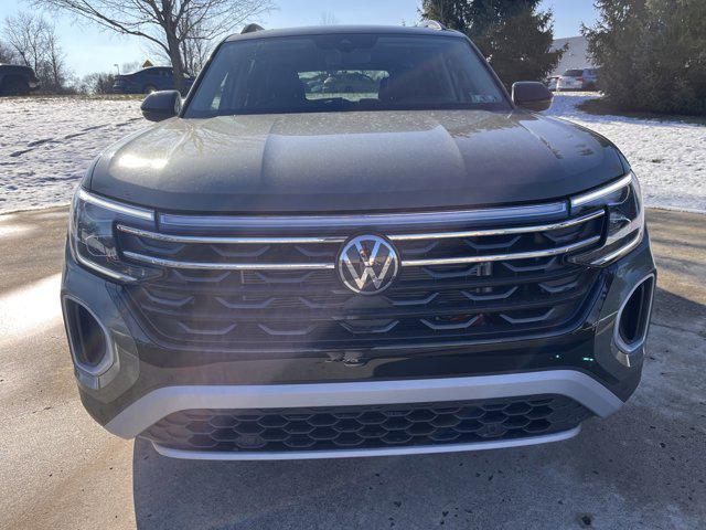 new 2025 Volkswagen Atlas car, priced at $50,051