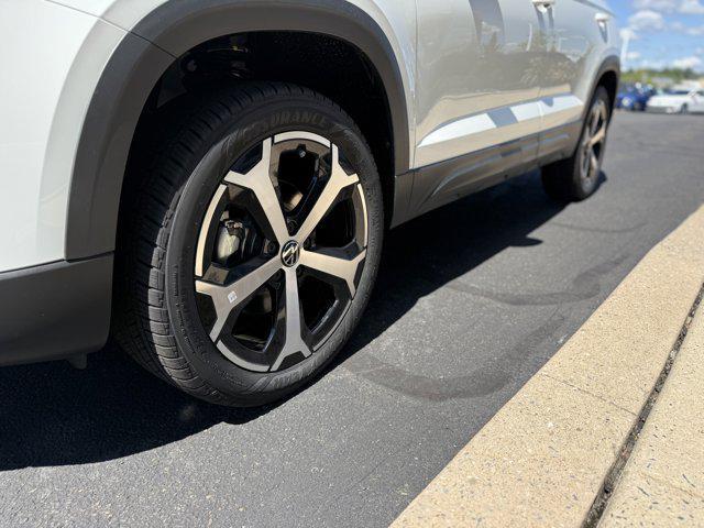 new 2025 Volkswagen Taos car, priced at $35,943