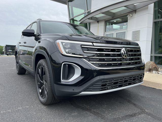 new 2025 Volkswagen Atlas car, priced at $45,073