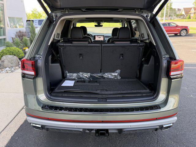 new 2025 Volkswagen Atlas car, priced at $46,404