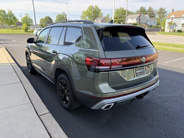 new 2025 Volkswagen Atlas car, priced at $46,404