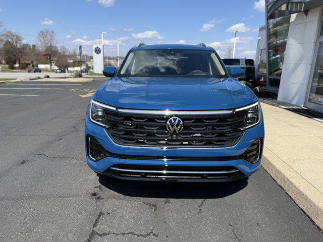 new 2025 Volkswagen Atlas car, priced at $51,640