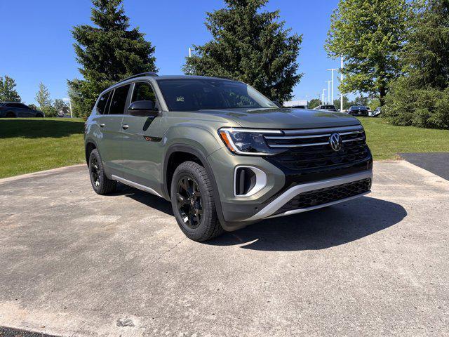 new 2024 Volkswagen Atlas car, priced at $47,500