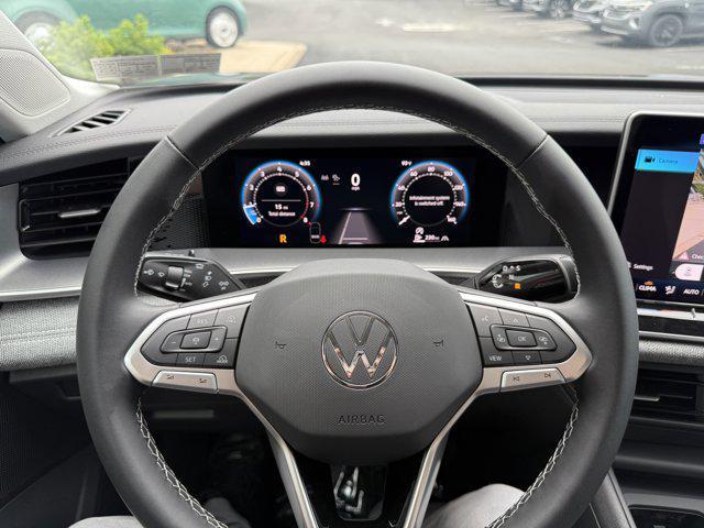 new 2025 Volkswagen Tiguan car, priced at $31,301