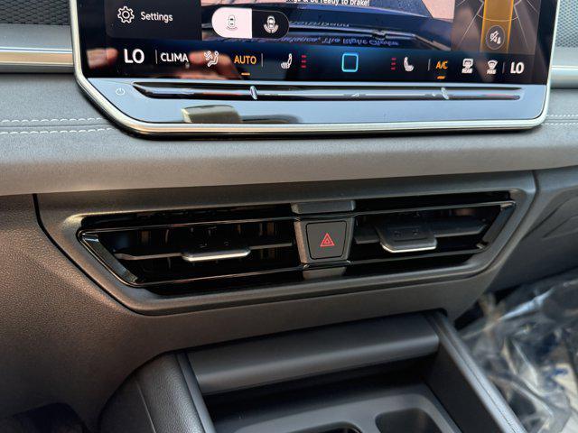 new 2025 Volkswagen Tiguan car, priced at $36,034