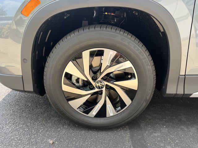 new 2025 Volkswagen Tiguan car, priced at $31,217