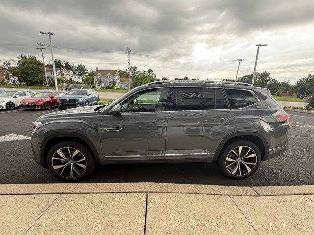 new 2025 Volkswagen Atlas car, priced at $51,357