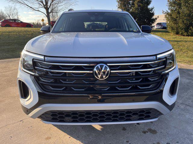 new 2025 Volkswagen Atlas car, priced at $45,633