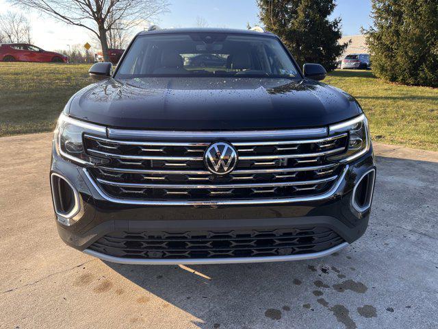 new 2025 Volkswagen Atlas car, priced at $47,899