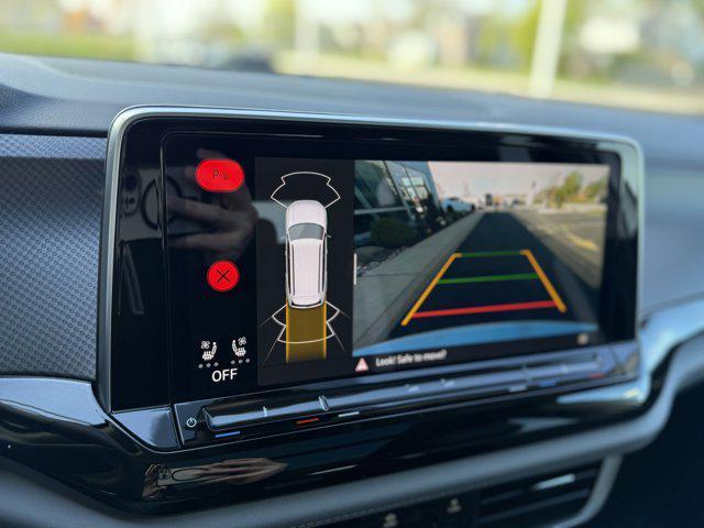 new 2025 Volkswagen Atlas car, priced at $49,076