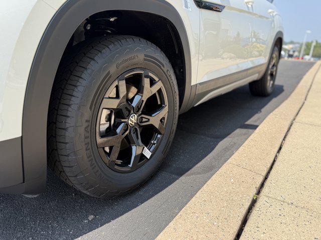 new 2025 Volkswagen Atlas car, priced at $43,154