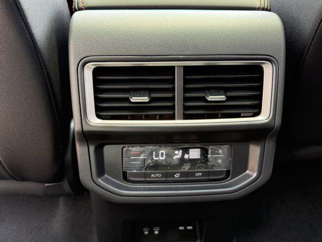 new 2025 Volkswagen Atlas car, priced at $43,154