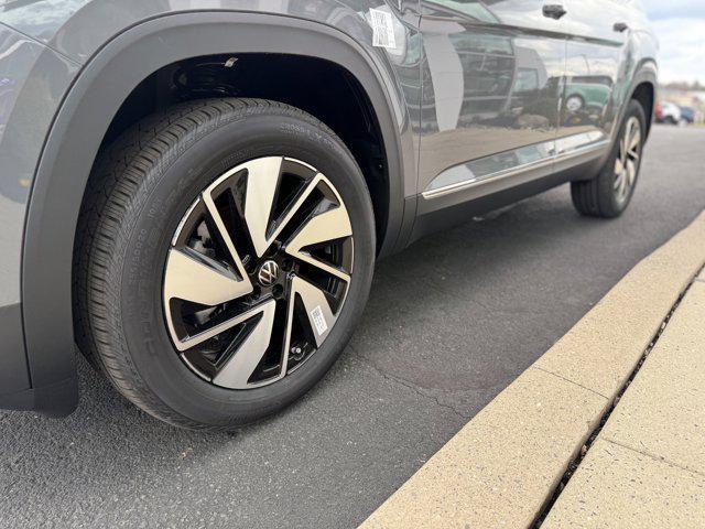 new 2025 Volkswagen Atlas car, priced at $47,238