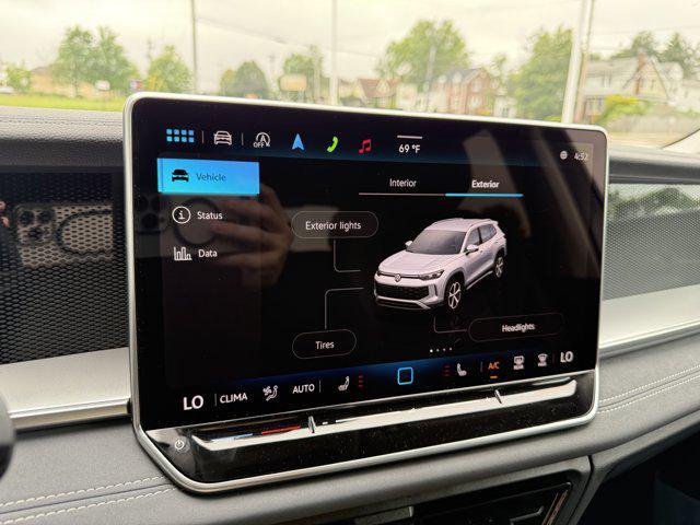 new 2025 Volkswagen Tiguan car, priced at $33,927