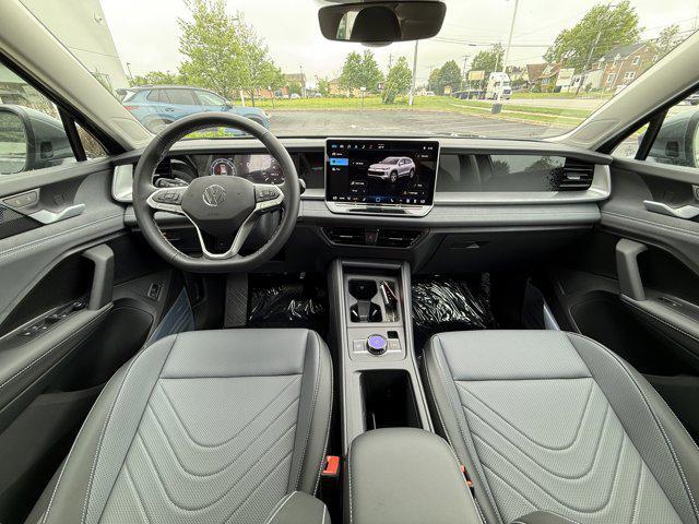 new 2025 Volkswagen Tiguan car, priced at $33,927
