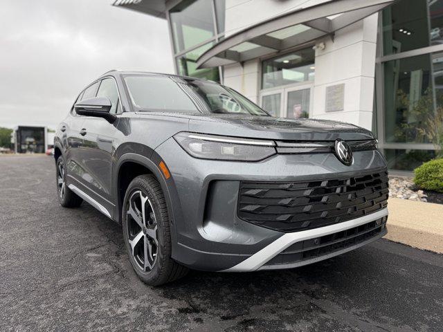 new 2025 Volkswagen Tiguan car, priced at $33,927