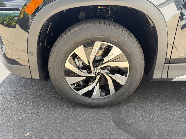 new 2025 Volkswagen Tiguan car, priced at $31,217