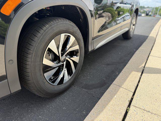 new 2025 Volkswagen Tiguan car, priced at $31,217