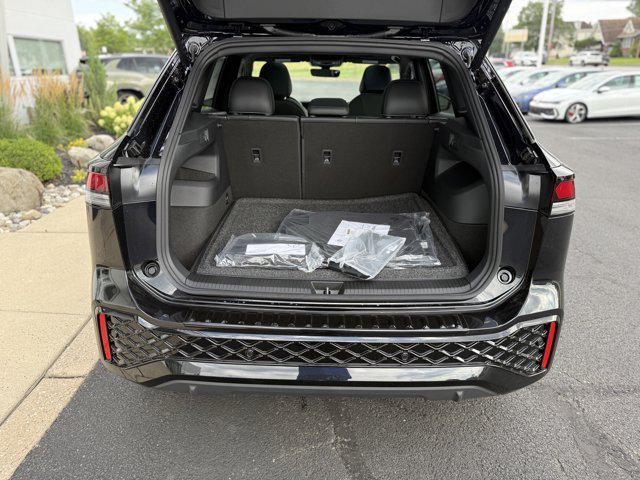 new 2025 Volkswagen Tiguan car, priced at $38,061