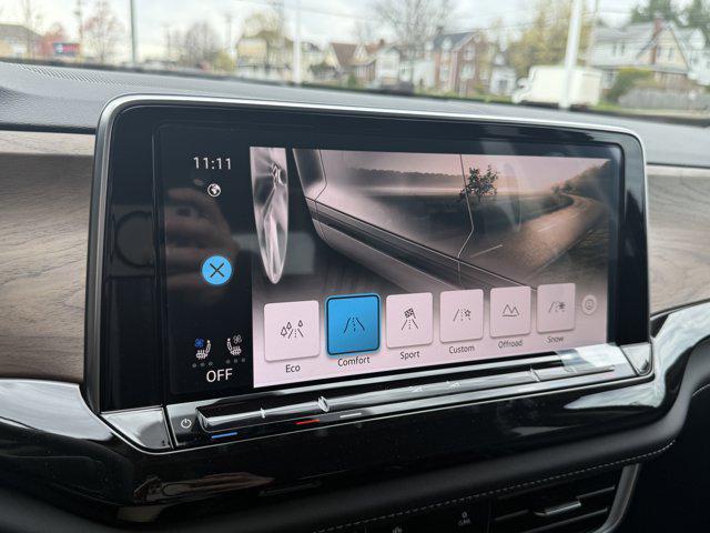new 2025 Volkswagen Atlas car, priced at $42,576