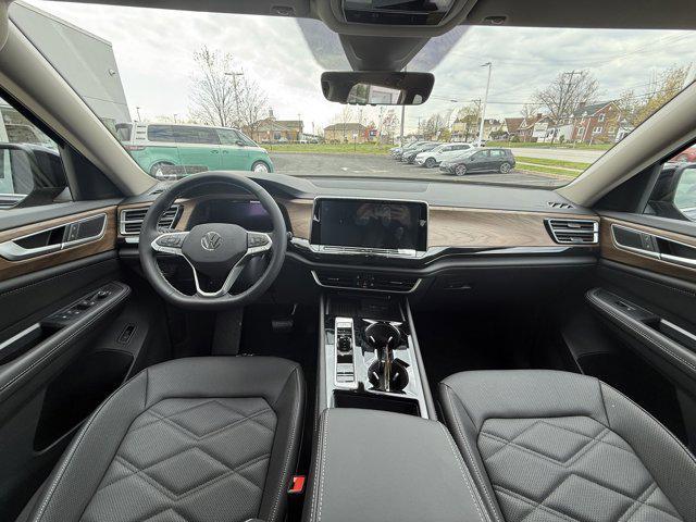new 2025 Volkswagen Atlas car, priced at $42,576