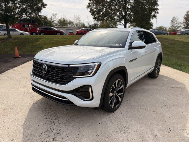 new 2026 Volkswagen Atlas Cross Sport car, priced at $53,326
