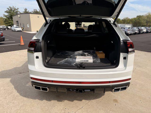 new 2026 Volkswagen Atlas Cross Sport car, priced at $53,326